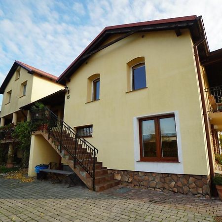 Pokoje I Apartamenty Pod Akacjami Malbork Exterior foto