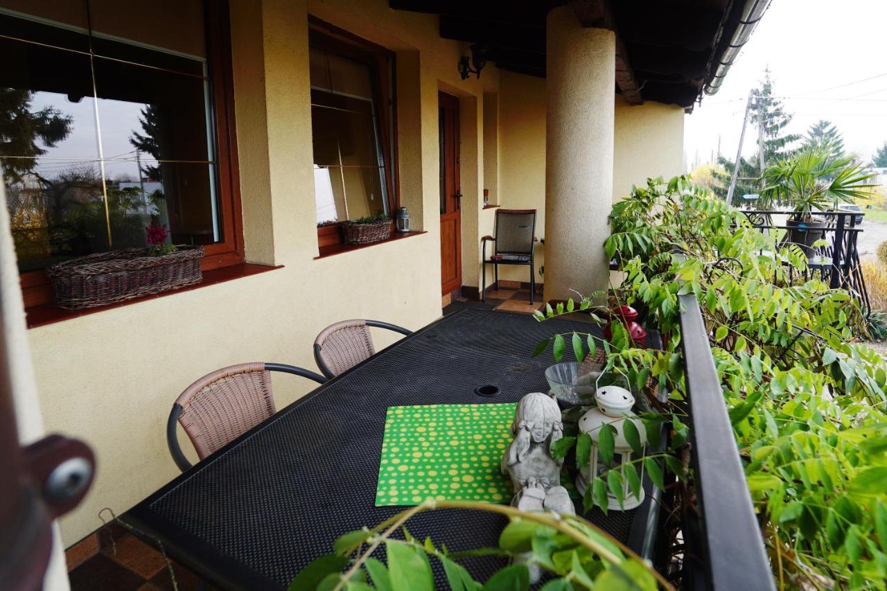 Pokoje I Apartamenty Pod Akacjami Malbork Exterior foto