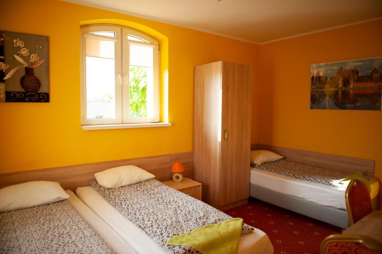 Pokoje I Apartamenty Pod Akacjami Malbork Exterior foto